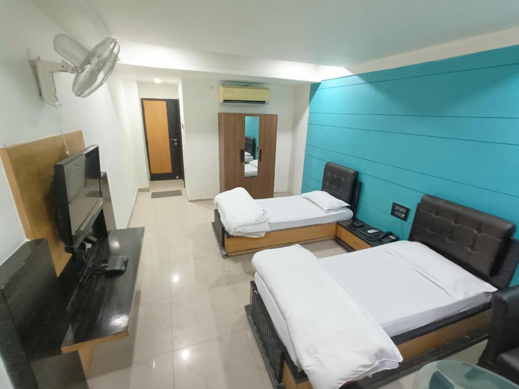 Standard Twin Bed for 2 Persons