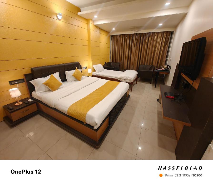 Triple Bed Room